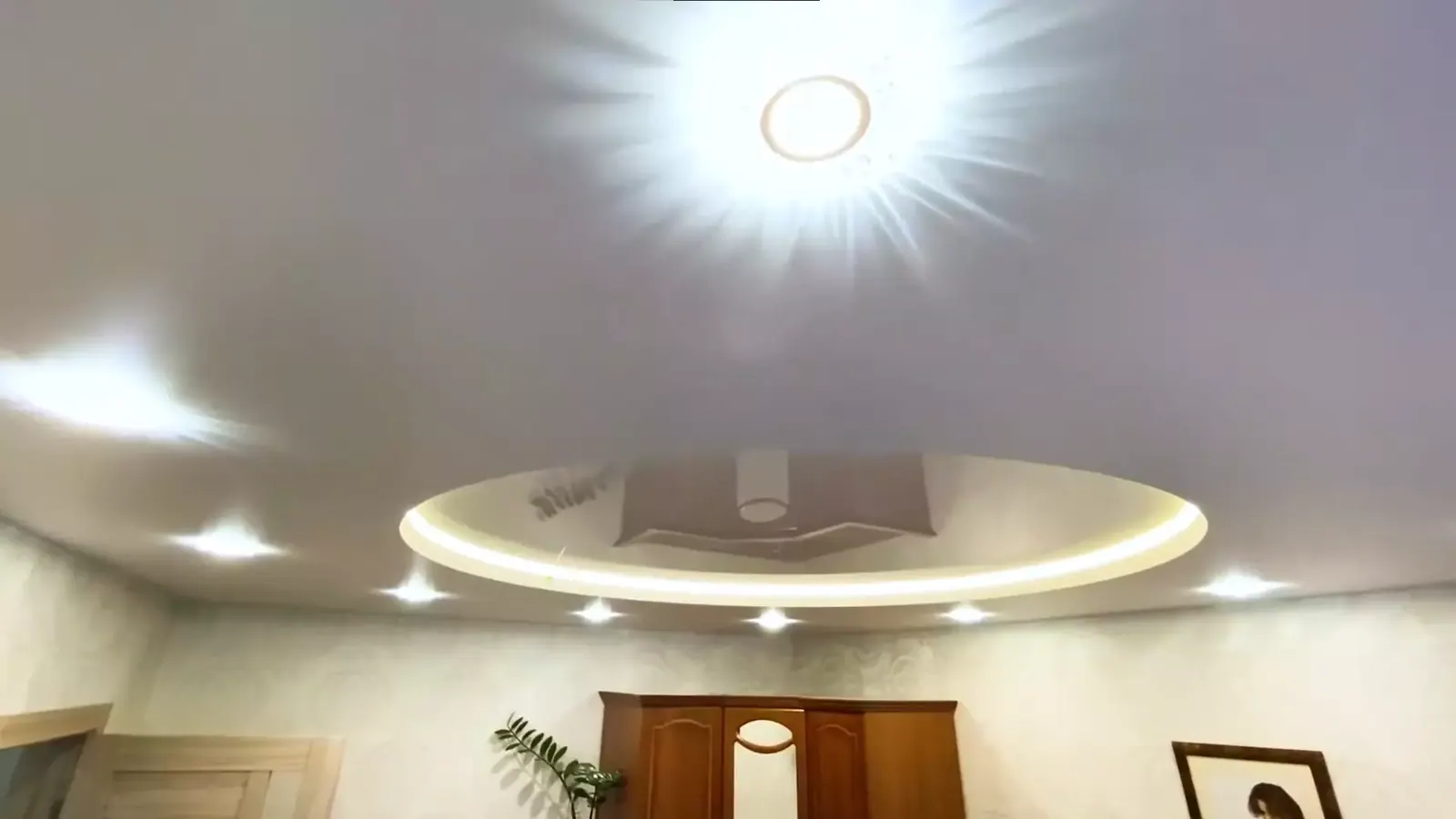 Двухуровневый натяжной потолок с подсветкой — Нижний Новгород, Культуры, 14, фото 2